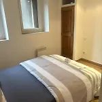 Hyper Centre Dans Remparts Vieille 1er Etage , Possible Faire A Pieds Apartament