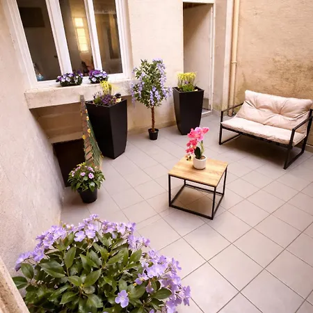 Hyper Centre Dans Remparts Vieille 1er Etage , Possible Faire A Pieds Lejlighed