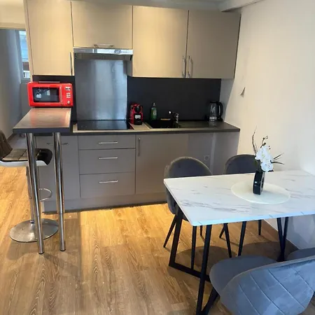 Hyper Centre Dans Remparts Vieille 1er Etage , Possible Faire A Pieds