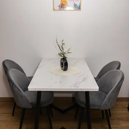 Apartment Hyper Centre Dans Remparts Vieille 1er Etage , Possible Faire A Pieds