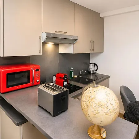Appartement Hyper Centre Dans Remparts Vieille 1er étage , Possible Faire A Pieds *
